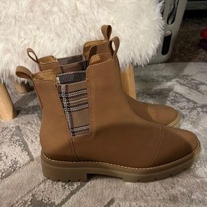 Toms Skylar Chelsea Boot